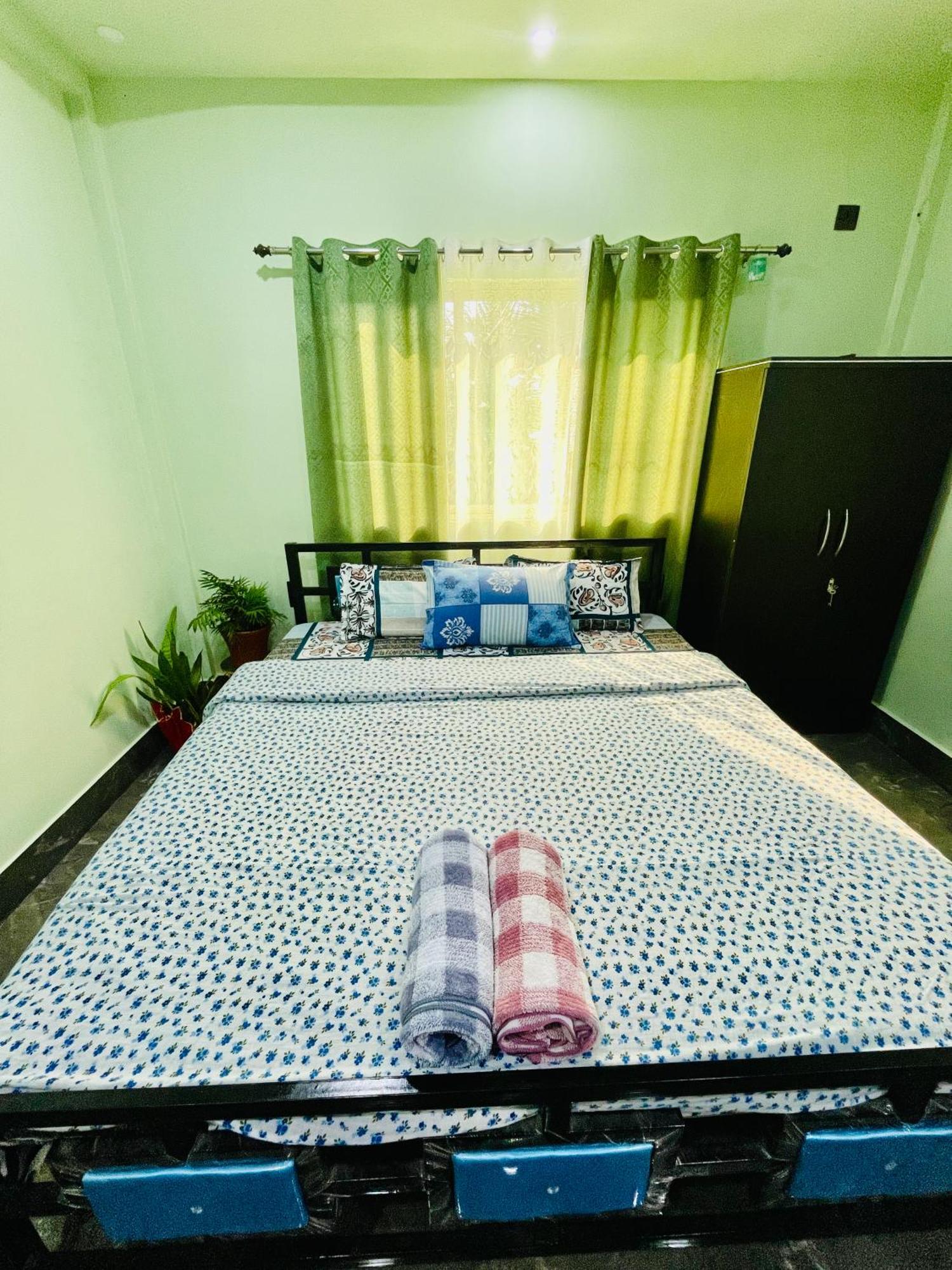 Deka'S Homestay Tezpur ภายนอก รูปภาพ
